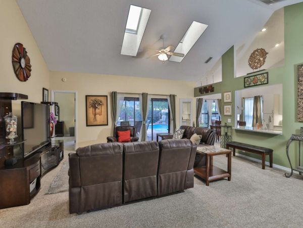 Country Oaks Vacation home with pool and spa