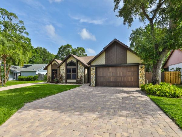 Country Oaks Vacation home with pool and spa