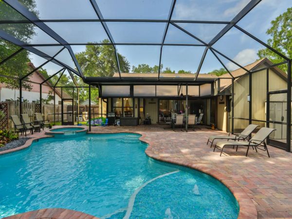 Country Oaks Vacation home with pool and spa