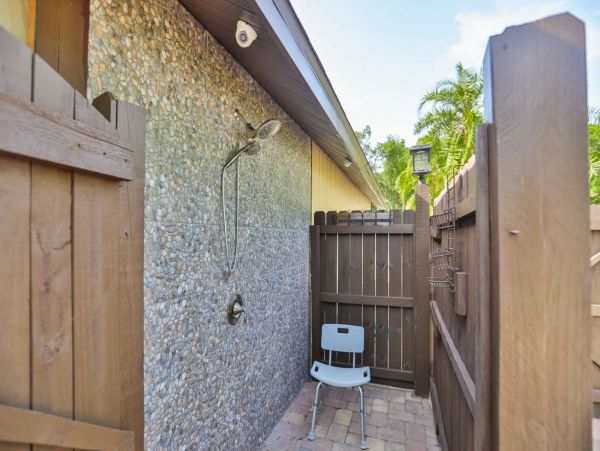 Country Oaks Vacation home with pool and spa