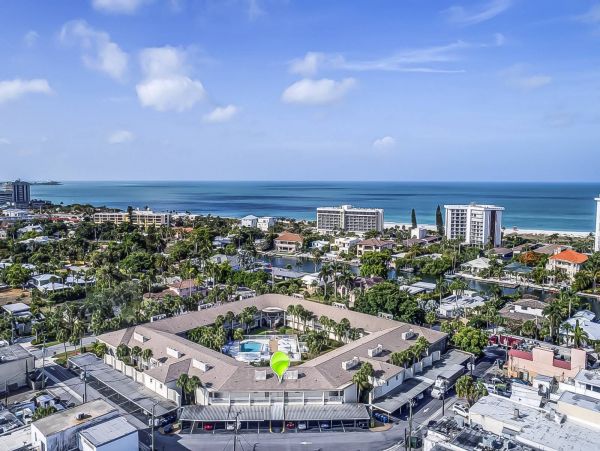Walk to St Armands