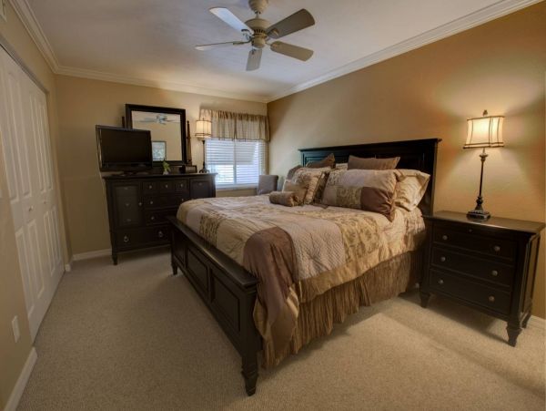 Siesta Key Two Bedroom Walk to Beach Vacation Condo