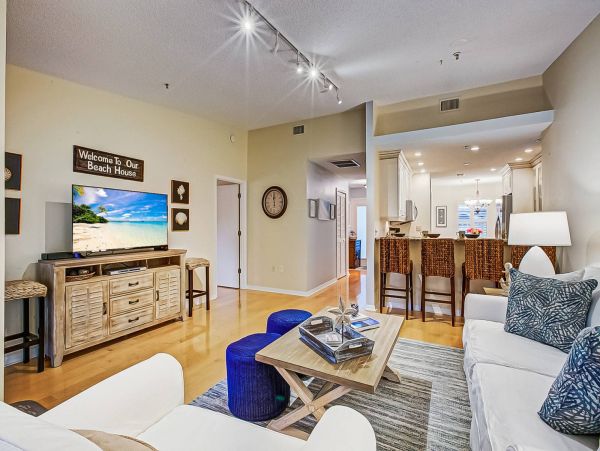Luxury Condo Short Walk to SK Beach 2 Pools Tennis Fitness