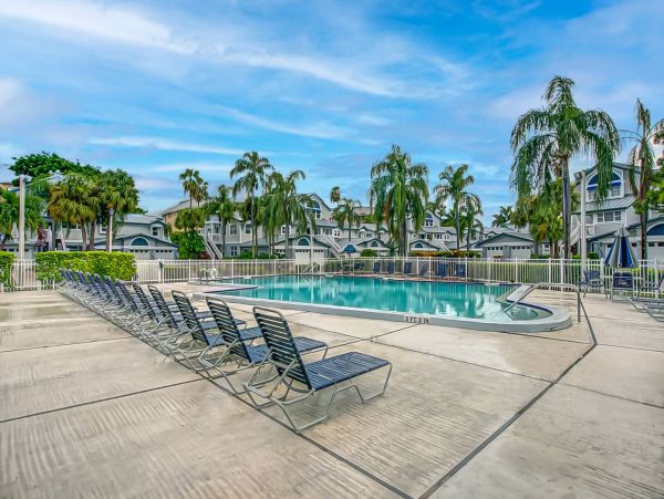 Luxury Condo Short Walk to SK Beach 2 Pools Tennis Fitness