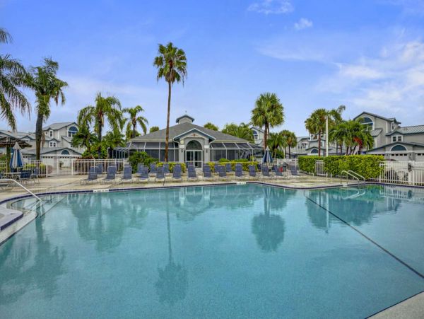 Luxury Condo Short Walk to SK Beach 2 Pools Tennis Fitness