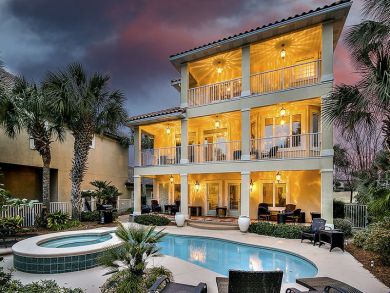 Destin Vacation Home Sleeps Fifteen Guests