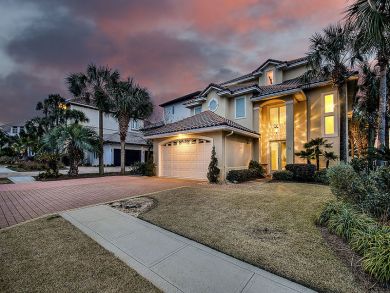 Destin Vacation Home Sleeps Fifteen Guests