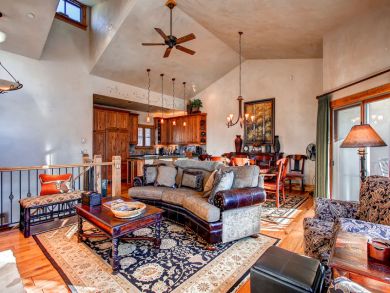 Beaver Creek 3 Bedroom + Den Townhome Sleeps 8 Walk to Lift
