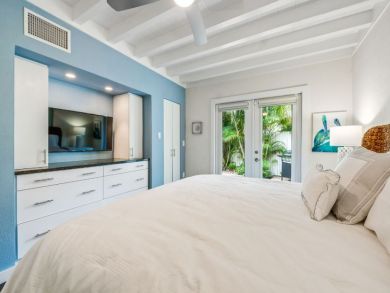 Siesta Key Vacation Rental Sleeps Six Guests