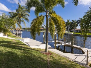 Cape Coral Luxury Vacation Rental Home Three Bedrooms