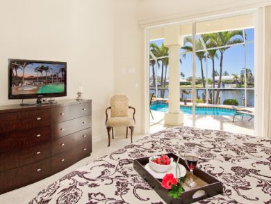 Cape Coral Luxury Vacation Rental with 3 Bedrooms Cape Coral Luxury Vacation Rental with 3 Bedrooms