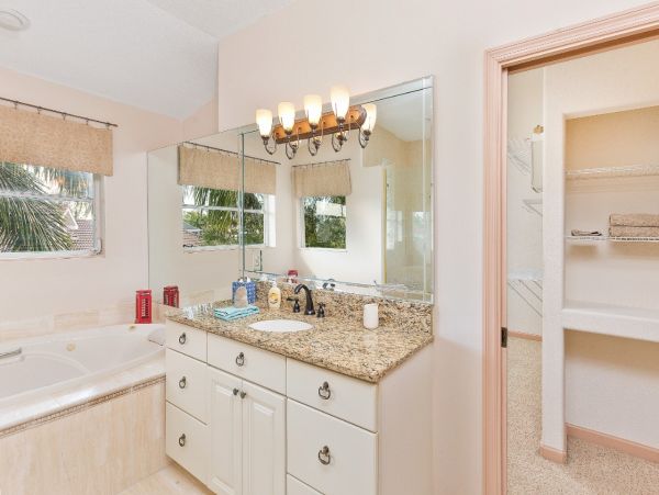 Cape Coral Luxury Vacation Rental Home Four Bedrooms