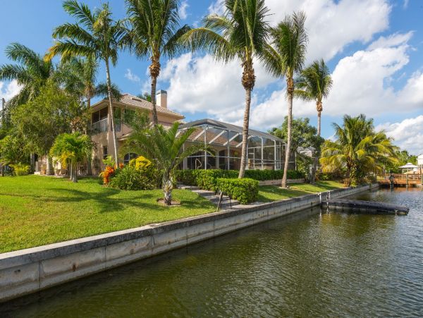 Cape Coral Luxury Vacation Rental Home Four Bedrooms