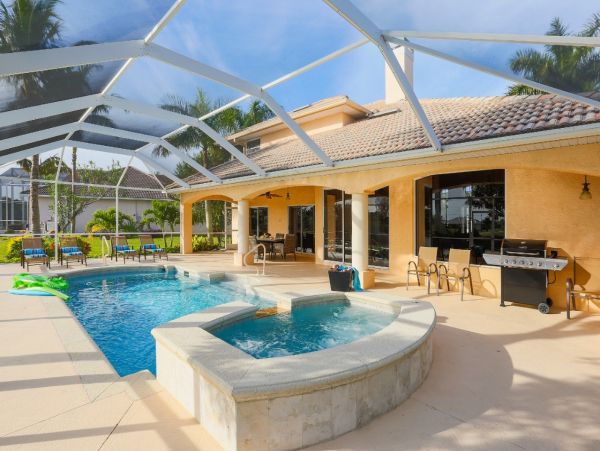Cape Coral Luxury Vacation Rental Home Four Bedrooms