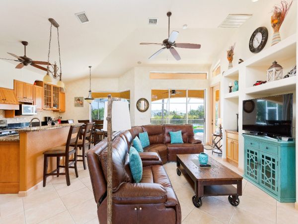 Cape Coral Luxury Vacation Rental Home Four Bedrooms