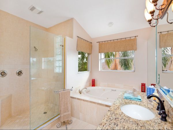 Cape Coral Luxury Vacation Rental Home Four Bedrooms