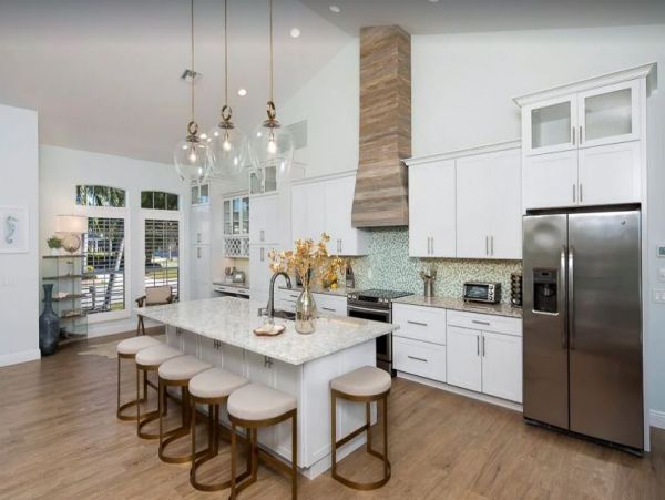 Marco Island Waterfront Vacation Rental – Luxury Pool Home Near Tigertail Beach