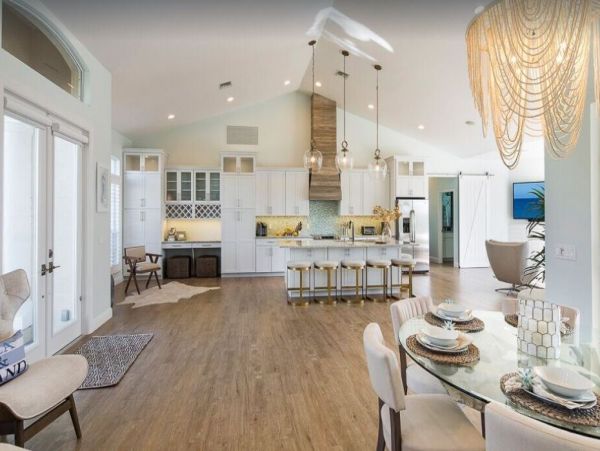 Marco Island Waterfront Vacation Rental – Luxury Pool Home Near Tigertail Beach