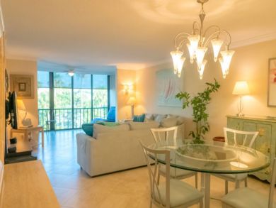 Siesta Key Vacation Condo Sleeps Six Guests