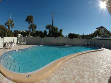 Beachfront Two Bedroom Vacation Condo in Siesta Key