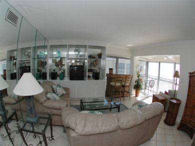Beachfront Two Bedroom Vacation Condo in Siesta Key