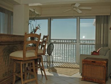 Beachfront Two Bedroom Vacation Condo in Siesta Key