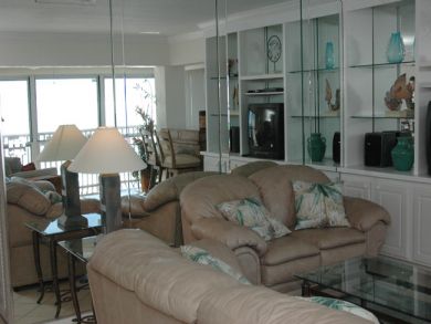 Beachfront Two Bedroom Vacation Condo in Siesta Key