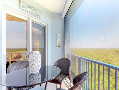 Three Bedroom Vacation Condo in New Smyrna Beach
