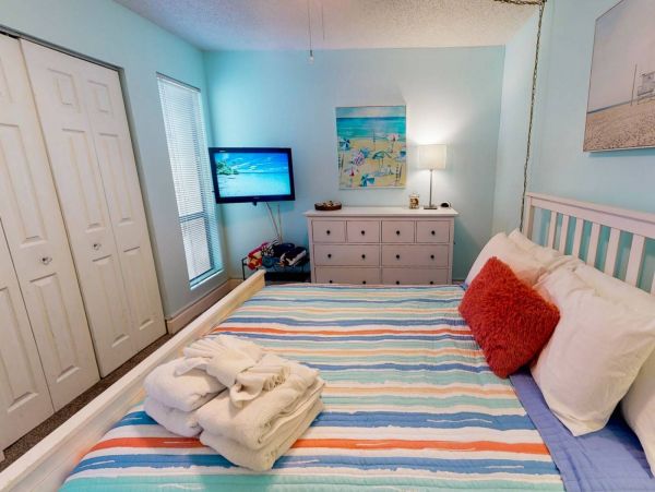 Siesta Key Vacation Condo Walk or Bike to Beach