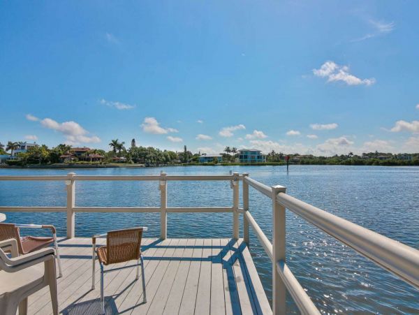 Siesta Key Vacation Condo Walk or Bike to Beach
