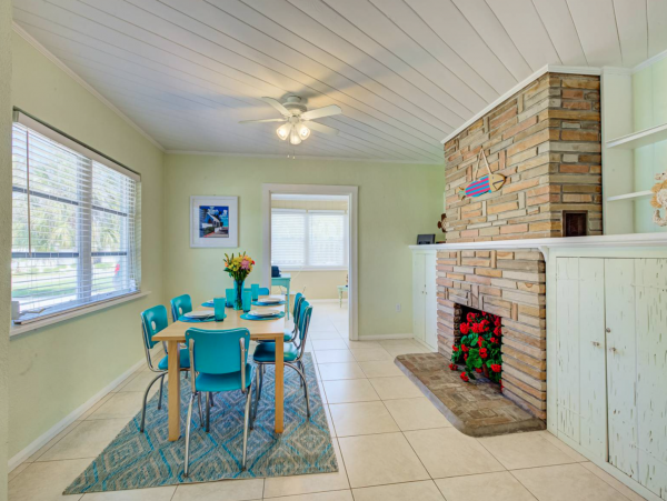 Three Bedroom Home With Pool and Tiki Bar Close to Beach