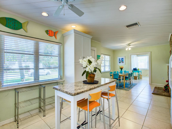 Three Bedroom Home With Pool and Tiki Bar Close to Beach