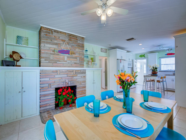 Three Bedroom Home With Pool and Tiki Bar Close to Beach