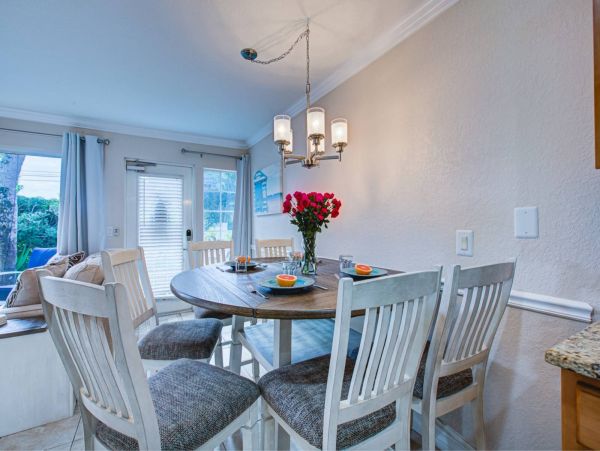 Charming Vacation Condo In The Heart Of Siesta Key 6 Guests