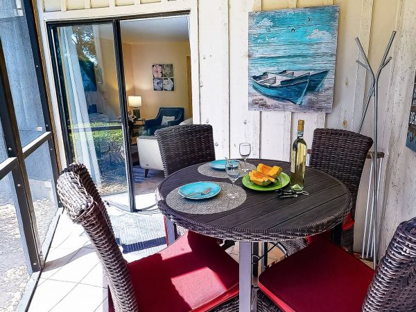 Siesta Key 2 Bedroom Condo Short Walk to Beach