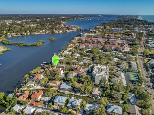 Siesta Key 2 Bedroom Condo Short Walk to Beach