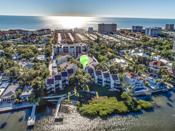 Siesta Key 2 Bedroom Condo Short Walk to Beach