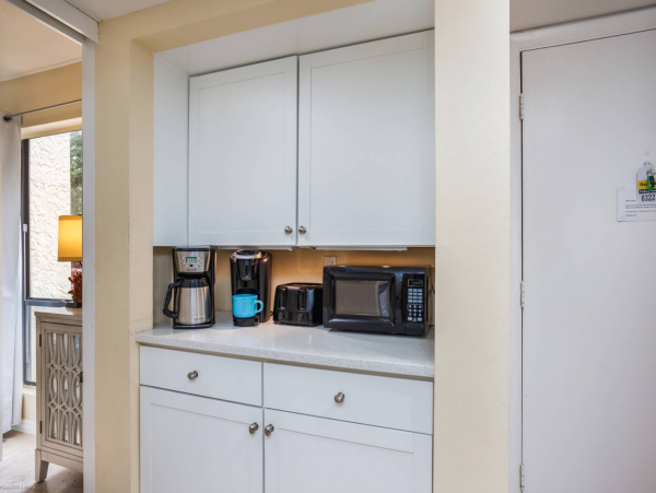 Siesta Key 2 Bedroom Condo Short Walk to Beach