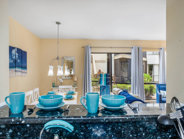 Siesta Key 2 Bedroom Condo Short Walk to Beach