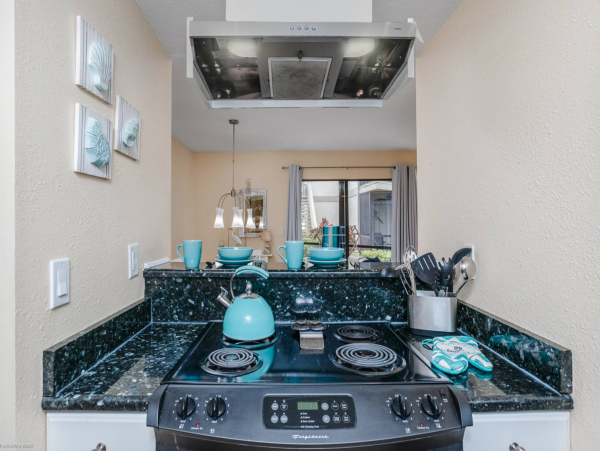 Siesta Key 2 Bedroom Condo Short Walk to Beach