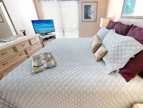 Siesta Key Lovely Vacation Condo