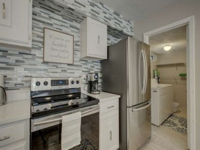 Fresh Remodel Short Walk to Crescent Beach!