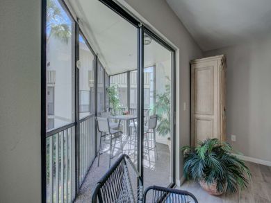 Fresh Remodel Short Walk to Crescent Beach!