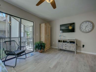 Fresh Remodel Short Walk to Crescent Beach!