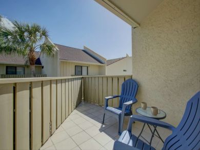 Fresh Remodel Short Walk to Crescent Beach!
