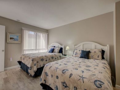 Fresh Remodel Short Walk to Crescent Beach!