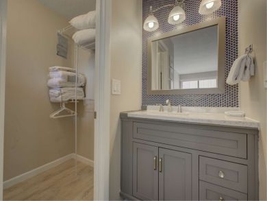 Fresh Remodel Short Walk to Crescent Beach!