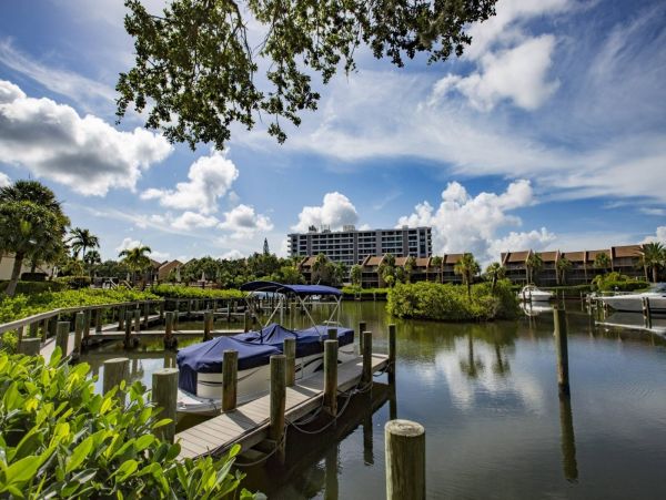 Siesta Key Condo w/ Beachfront access