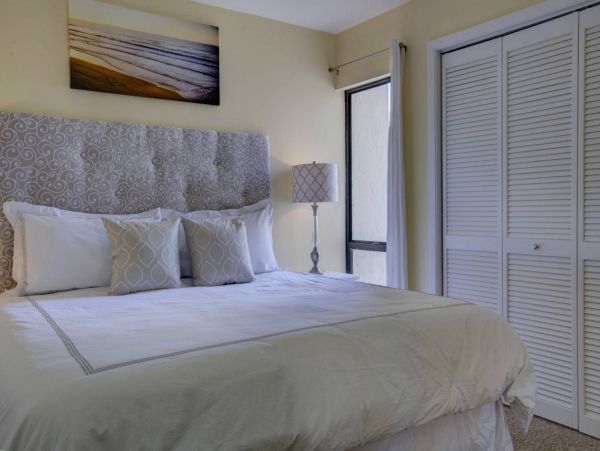 Siesta Key Condo w/ Beachfront access