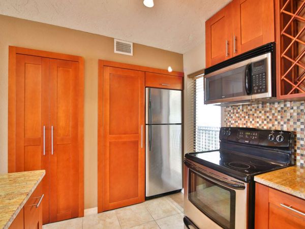 Short Walk to Beach Siesta Key Vacation Condo Pool View